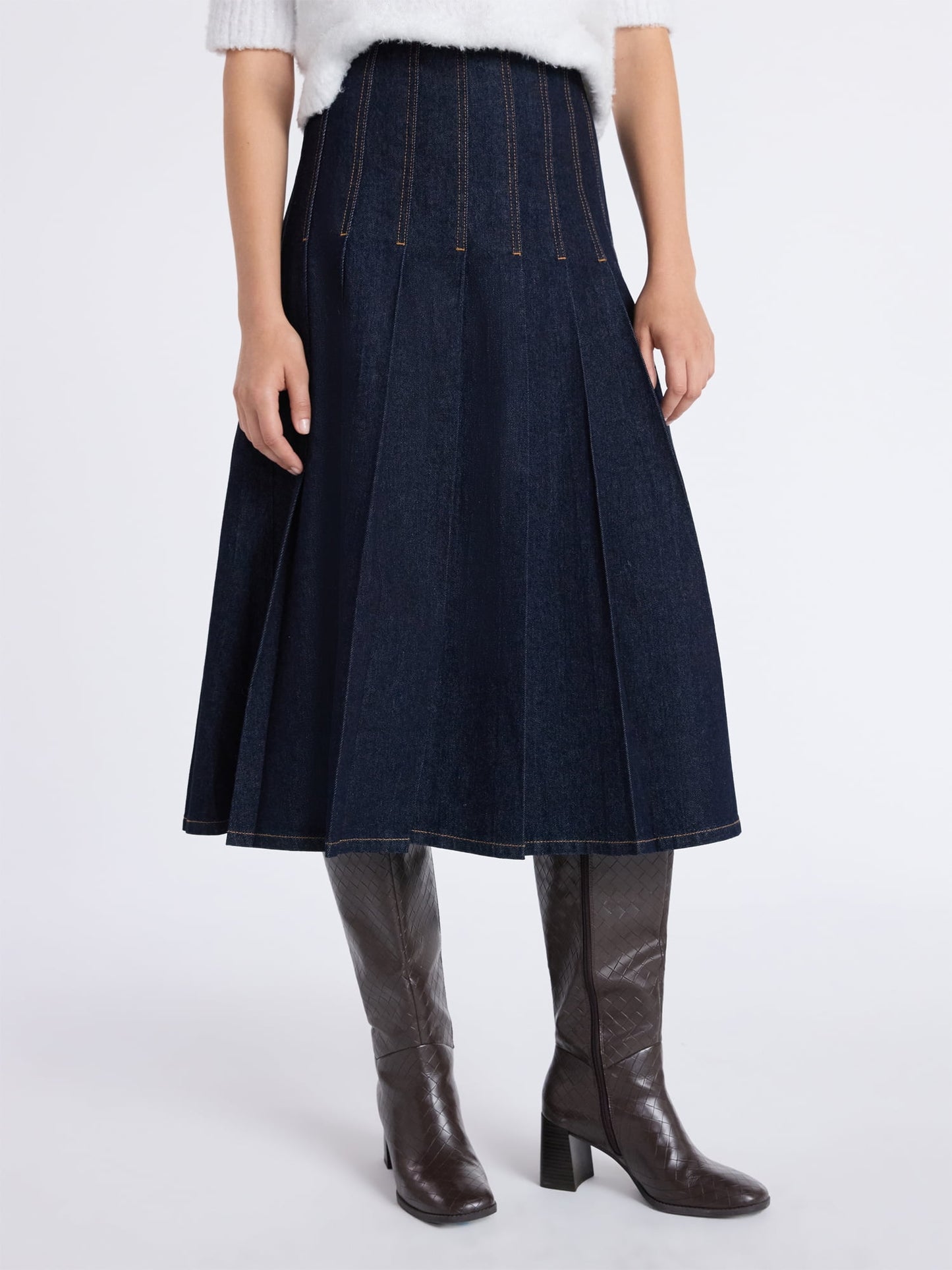 Walmart Free Assembly Women's and Women's Plus Stitch Pleated Denim Maxi Skirt, Size 0-28