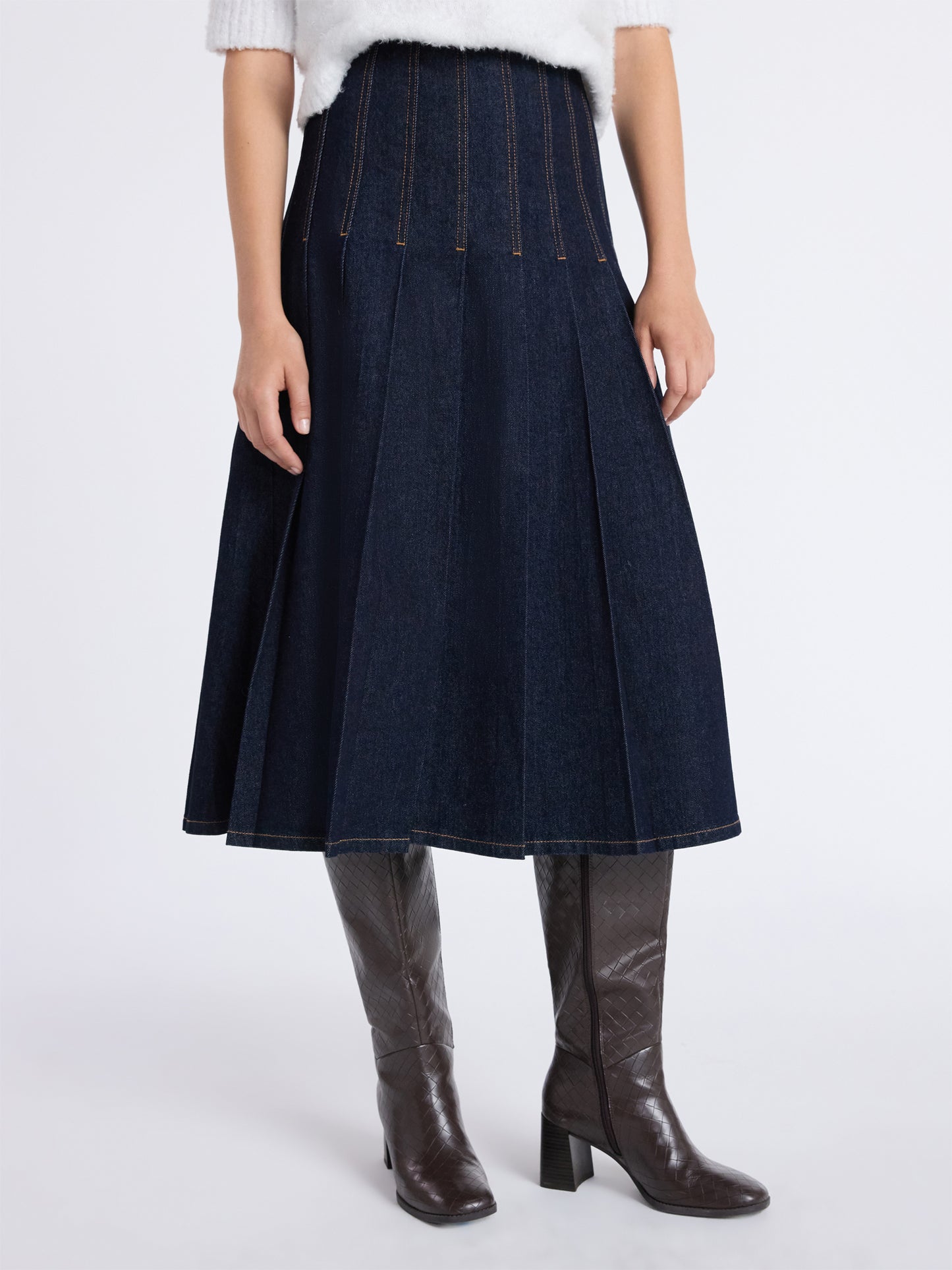 Walmart Free Assembly Women's and Women's Plus Stitch Pleated Denim Maxi Skirt, Size 0-28
